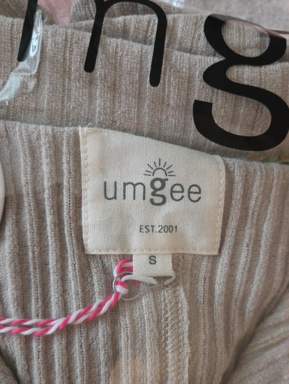 2 Size Small Umgee Pink & Also A Tan, Ribbed Button-Front Rompers - Picture 3 of 4